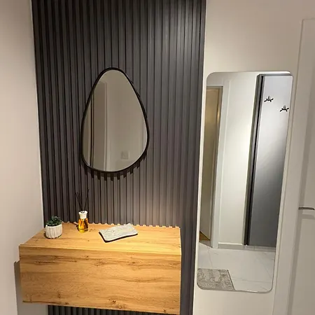 N02 Apartment *